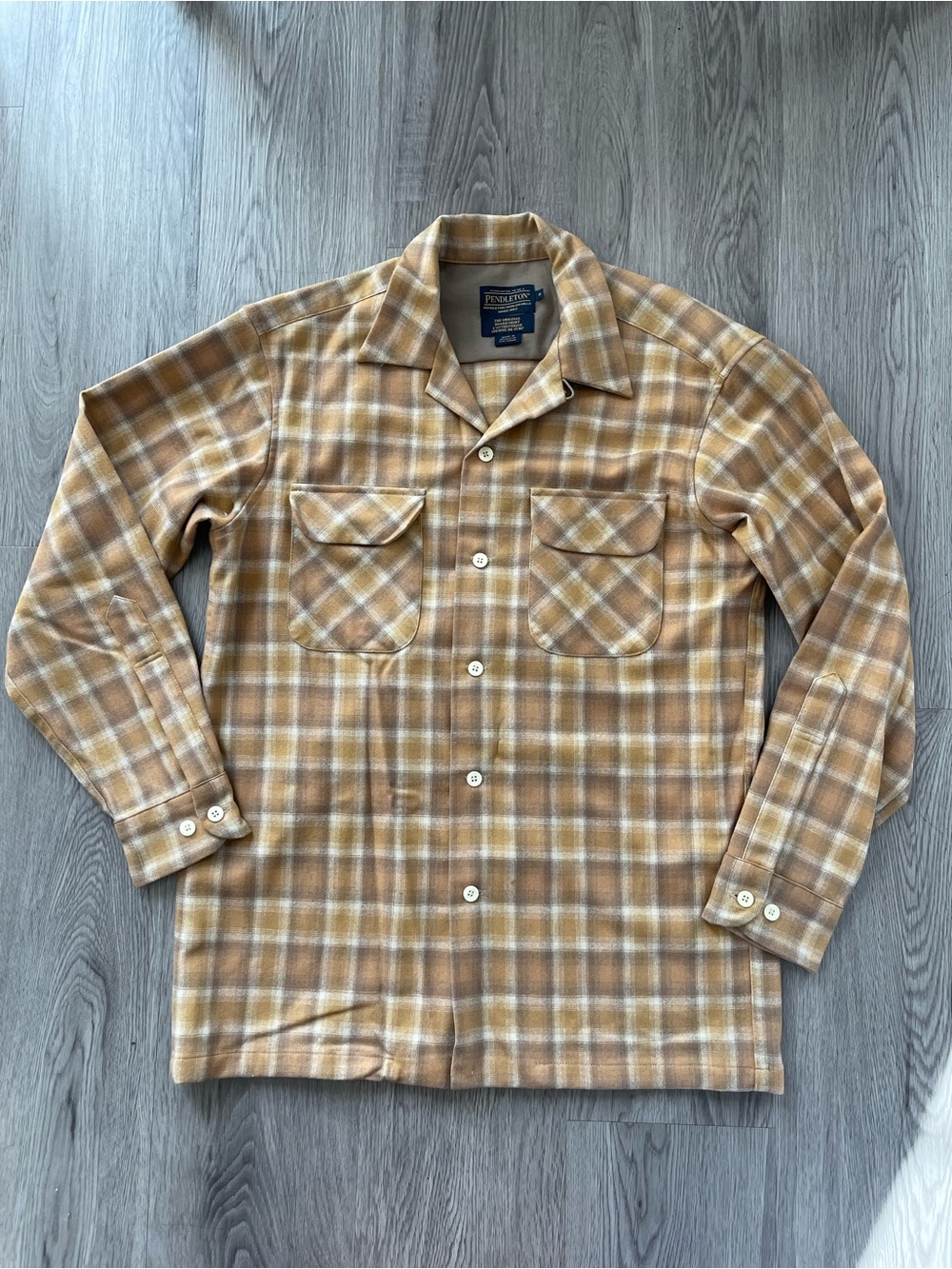 Vintage men’s Pendleton plaid flannel Size small